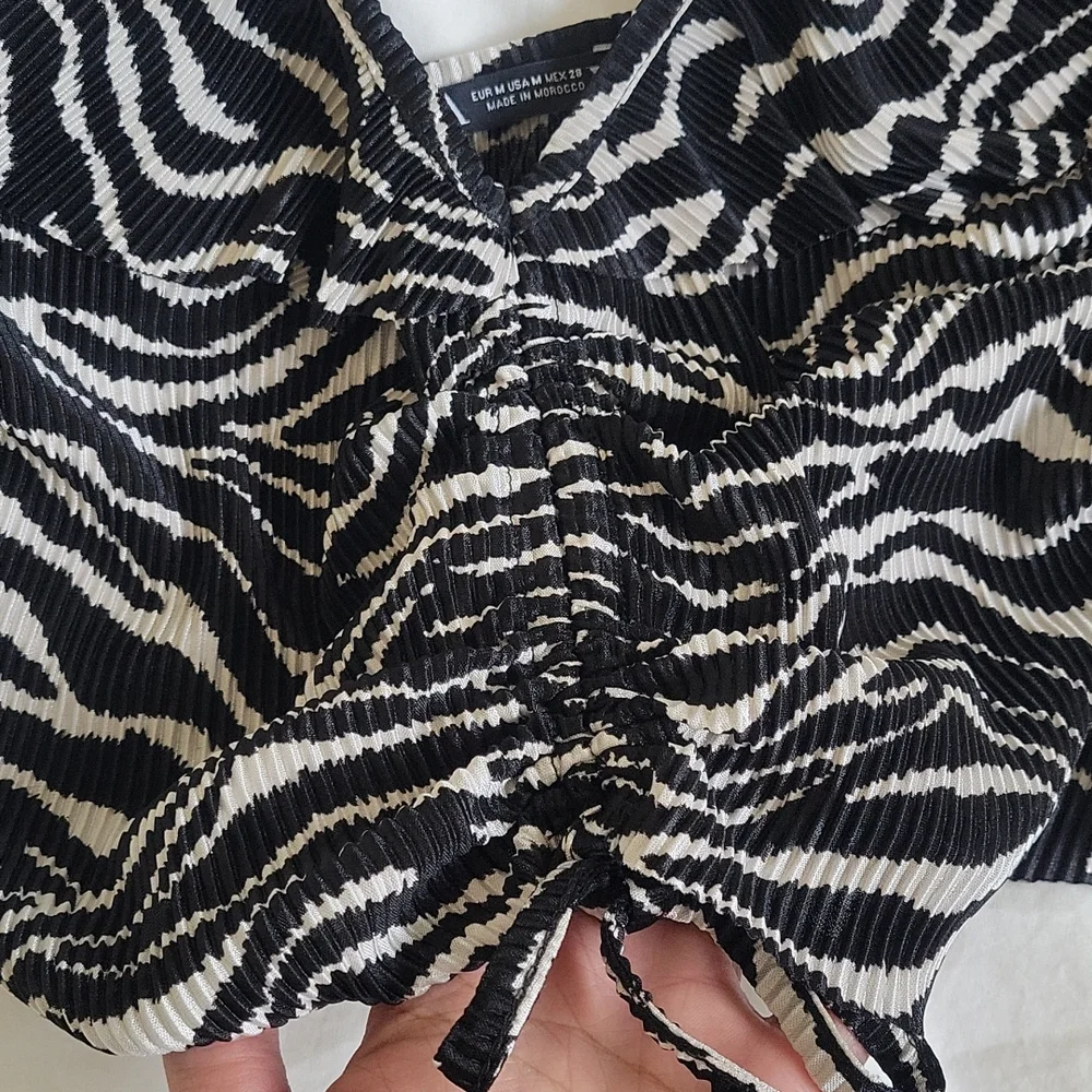Zara pleated ruffled top - Picture 3 of 11